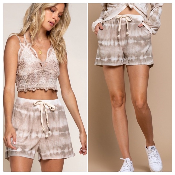 POL Hand Dip Dye Flirty Lace Top - Picture 13 of 16